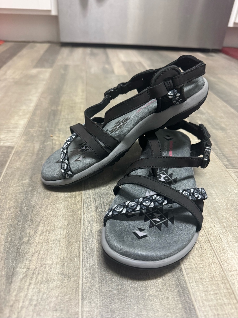 Skechers Women’s Reggae Slim Vacay Sandals – Black – Size 5 US Comfort Y2K Yoga